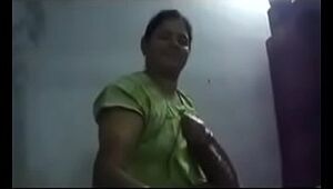 South Indian aunty Juicy hand job